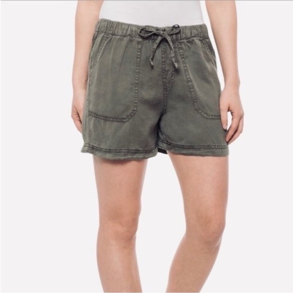 C&C California Olive Drab Green Pull On Shorts Drawstring Waist Size M Lyocell